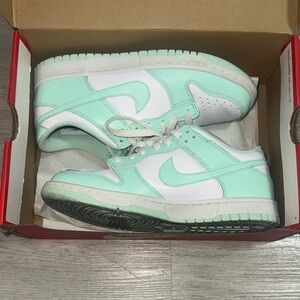 Nike Kids Sneakers in Mint and White